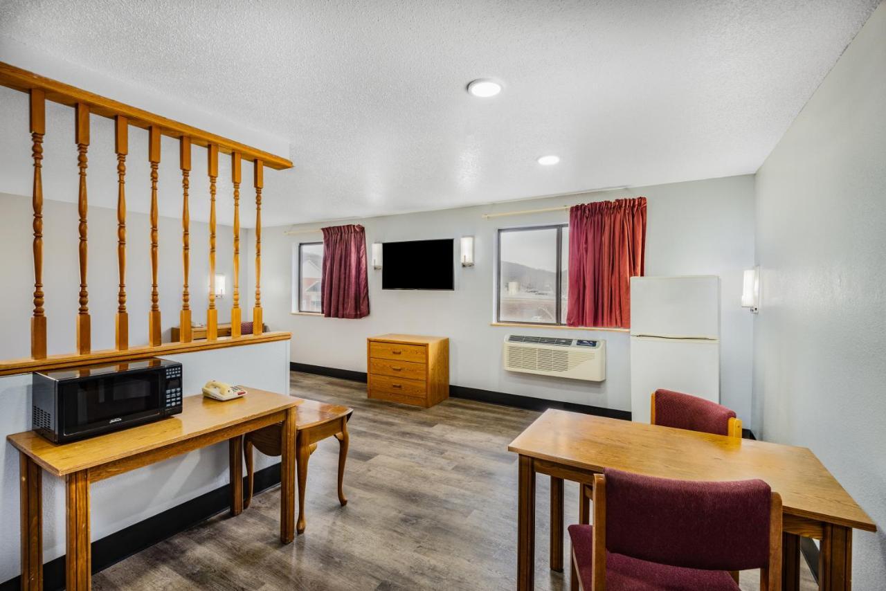 Hotel Super 8 By Wyndham Waynesburg Extérieur photo